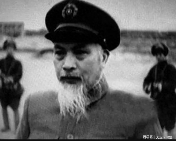 配资安全指数网 76年范汉杰病逝，数年后他的子女回国，将他的骨灰分置两地安葬