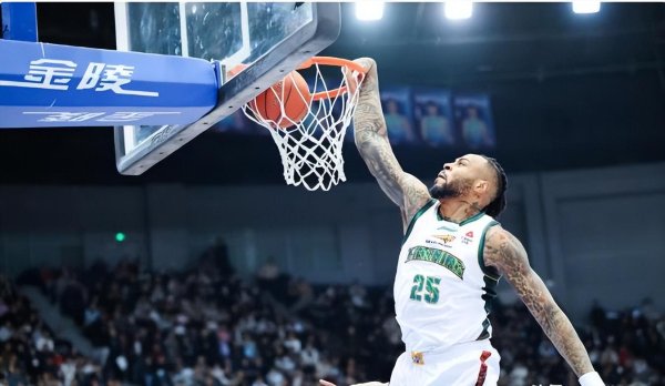 我要配资 辽篮首节领先13分，换上此人，险些崩盘，幸好杨鸣第四节没再用他